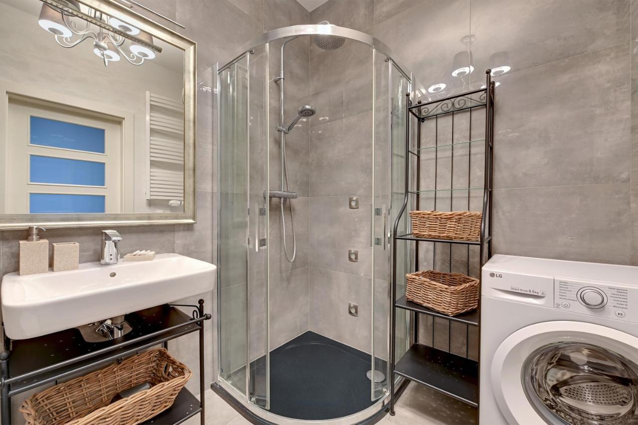 Apartments Riva - Nadmorski Dwor Premium Гданск Екстериор снимка